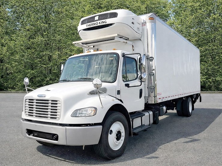 2017-freightliner-m2-106-image-1