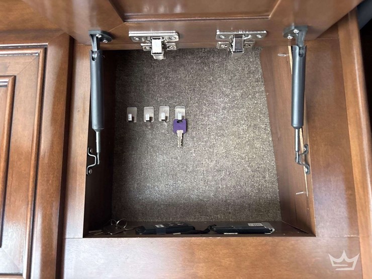 2018-freightliner-thor-venetian-400xcr-a40-41ft.-class-a-motorhome-image-52