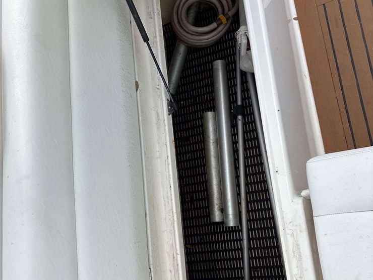 2007-30ft.-regal-30-express-cruiser-boat-with-2010-vantage-t/a-33-ft.-trailer-image-38