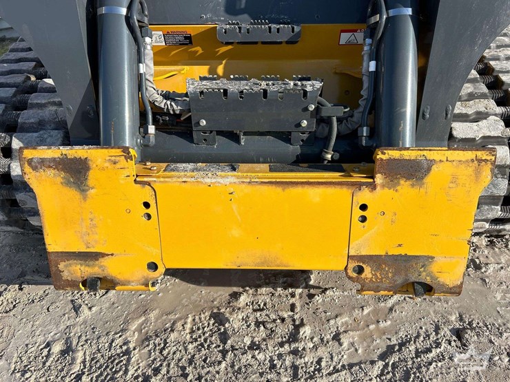 2023-deere-333g-image-18