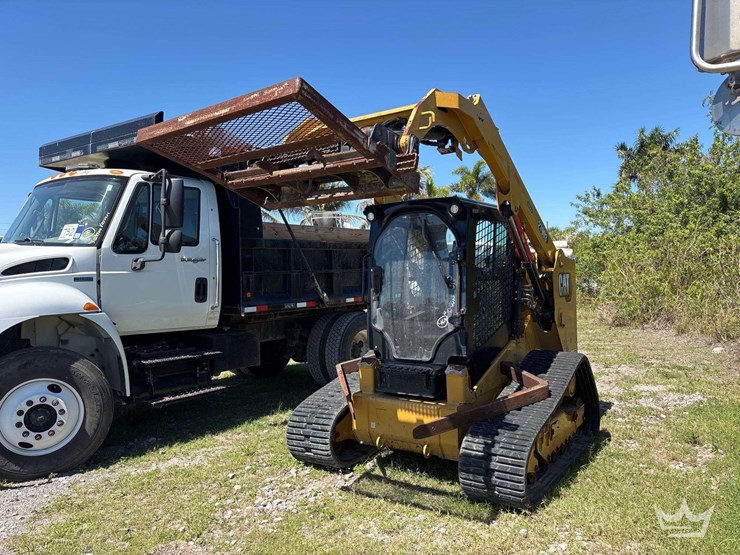 2021-caterpillar-279d3-image-1