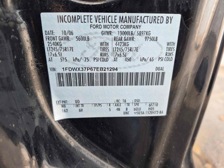 2007-ford-f550-image-17