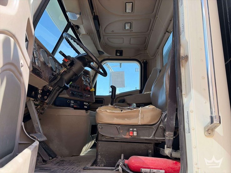 2015-international-paystar-5900i-24ft.-flatbed-truck-image-7