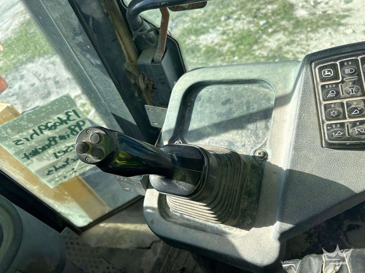 2004-deere-544j-image-13