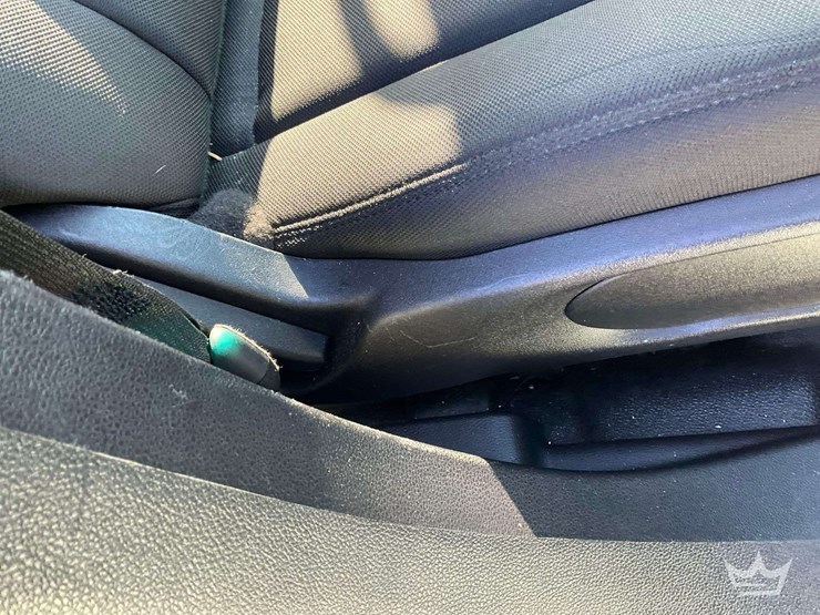 2016-ford-explorer-image-26