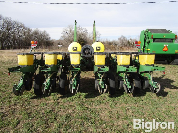 john-deere-7200-image-6