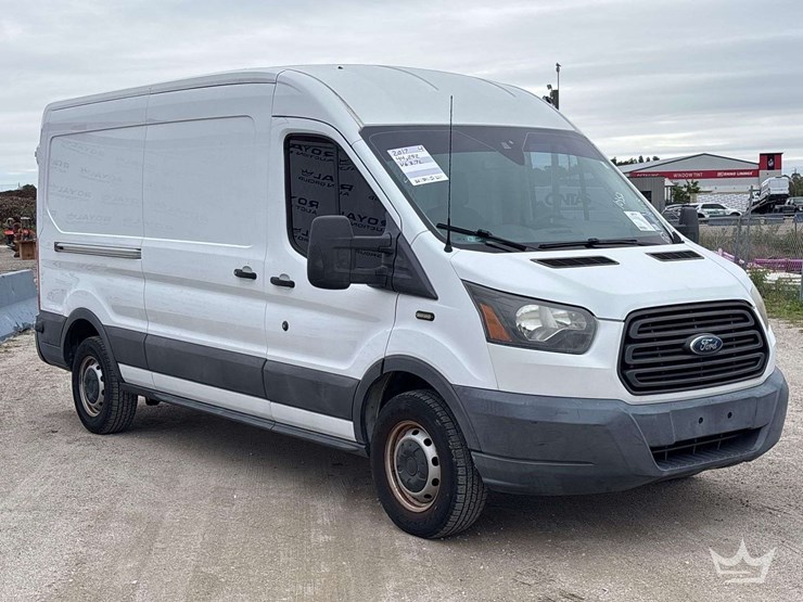 2017-ford-transit-image-2