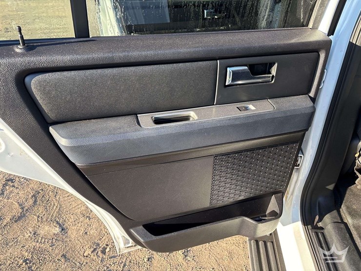 2016-ford-expedition-image-15