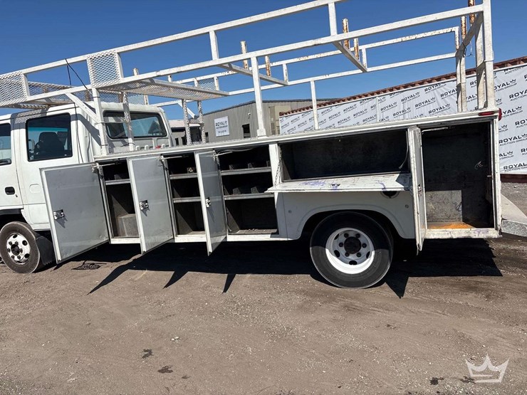 2007-isuzu-npr-image-8