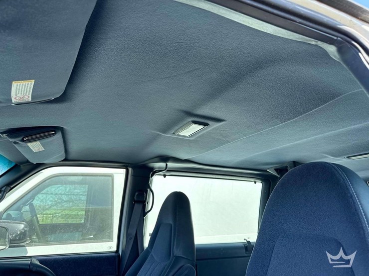 2000-chevrolet-astro-image-18