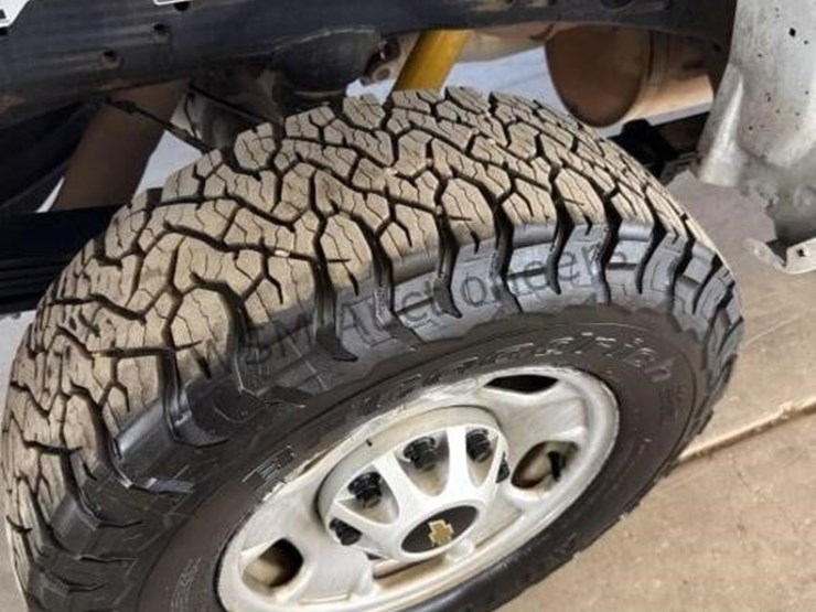 2016-chevrolet-silverado-2500hd-image-9