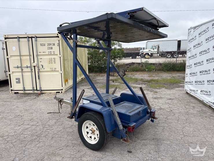 2012-addco-dh250-fm-towable-solar-message-board-image-4