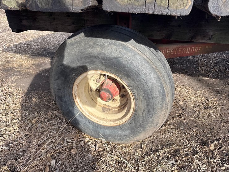 9ft-x-24ft-wooden-flatbed-image-15