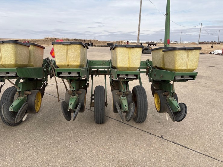 john-deere-7000-image-29