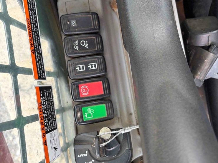 2022-kubota-svl65-2-image-12