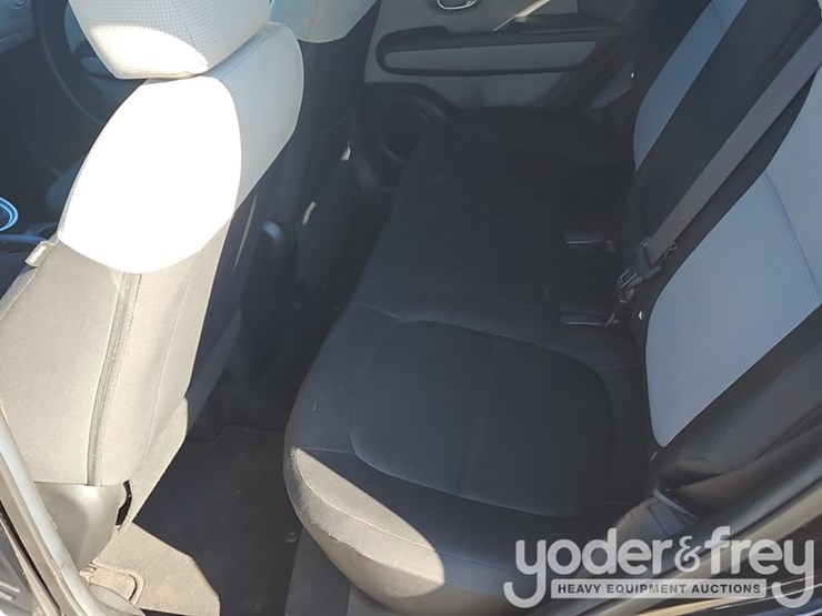 2014-kia-soul-image-19