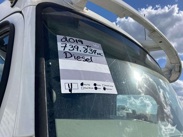 2019-peterbilt-579-image-34