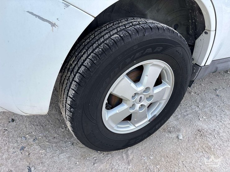 2009-ford-escape-image-30