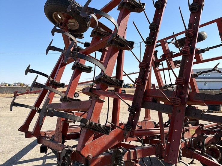 hesston-2210-image-14