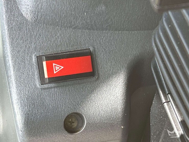 2014-hyundai-hl760-9a-image-14