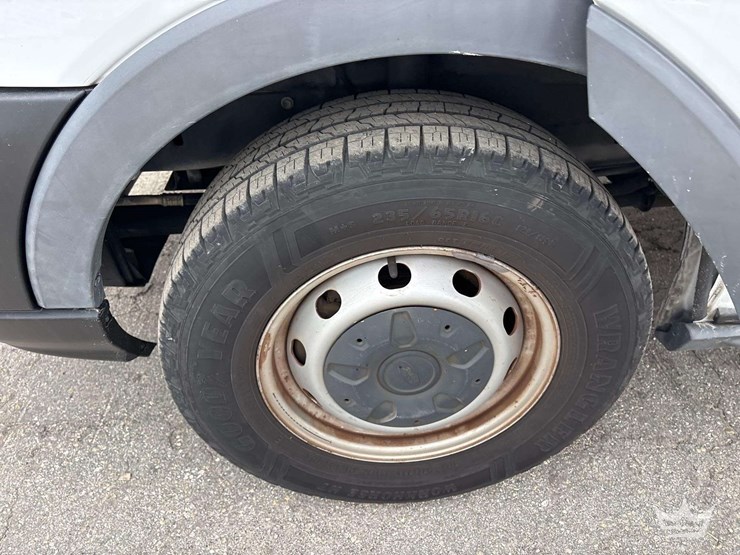 2017-ford-transit-image-18