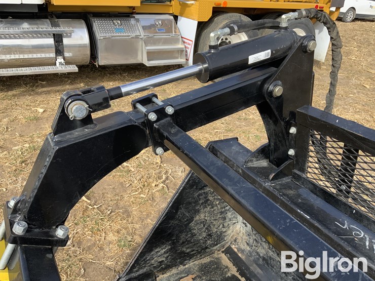 2023-mds-1.8yd-bucket-image-16