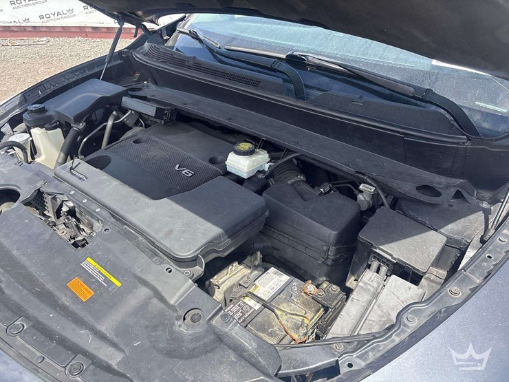 2013-infiniti-jx35-awd-suv-image-18