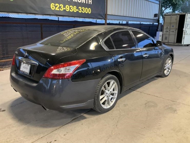 2011-nissan-maxima-sdn-image-7