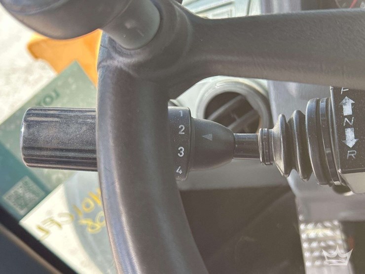 2014-hyundai-hl760-9a-image-15