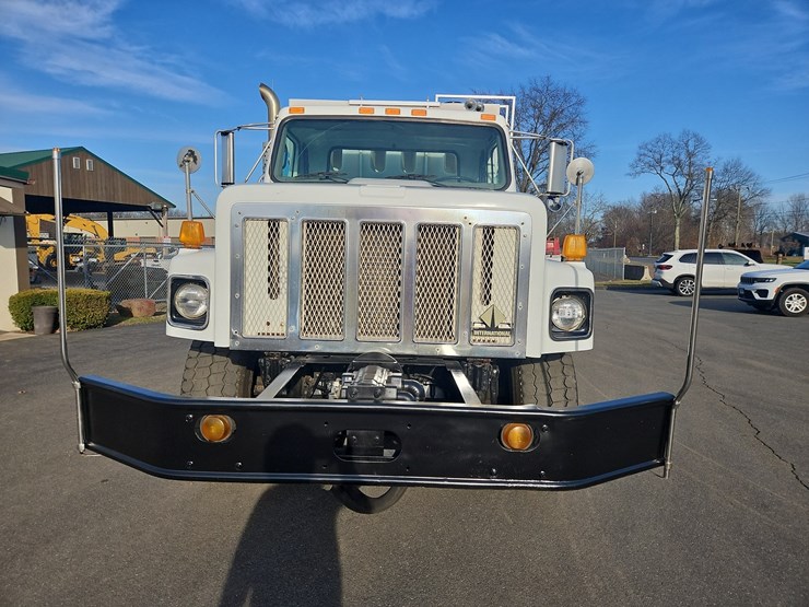 1997-international-2674-image-9