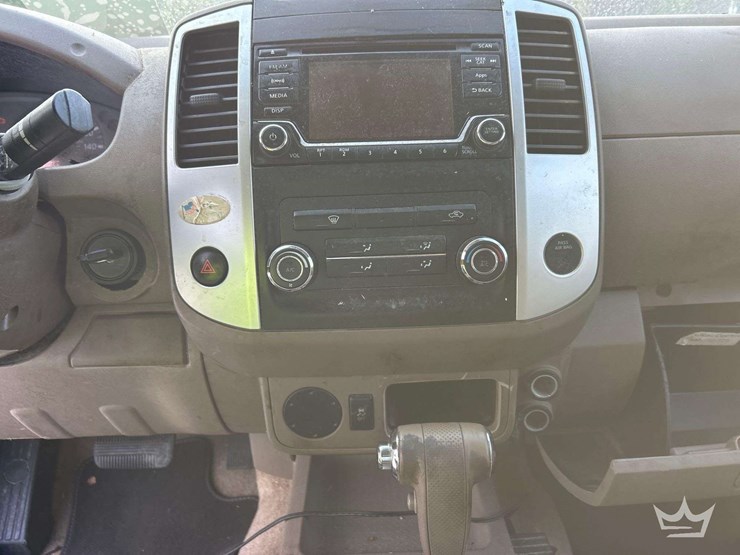 2015-nissan-frontier-image-18