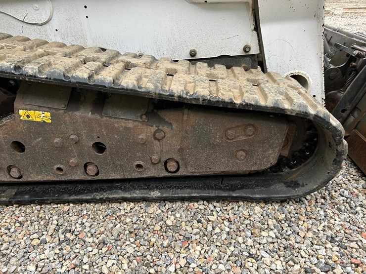 2016-bobcat-t870-image-14