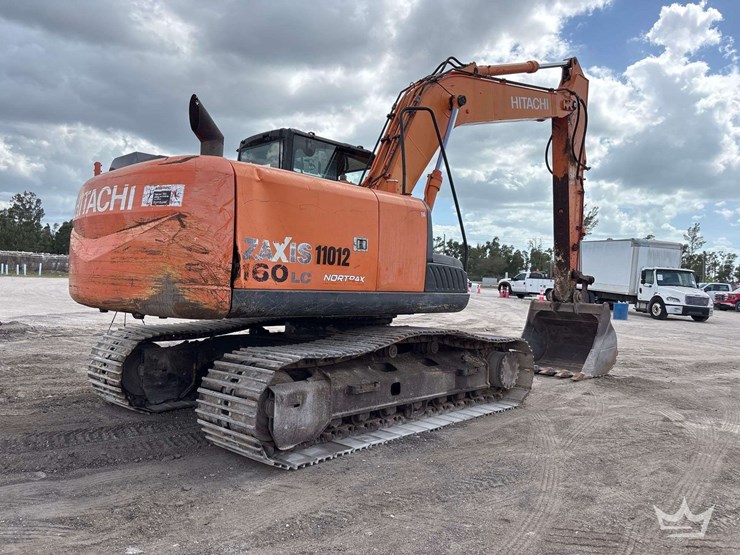 2013-hitachi-zx160-lc-image-3