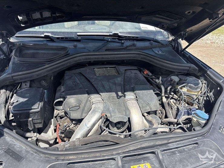 2013-mercedes-benz-gl450-image-7