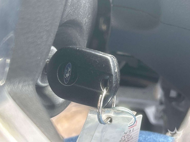 2015-ford-transit-image-23