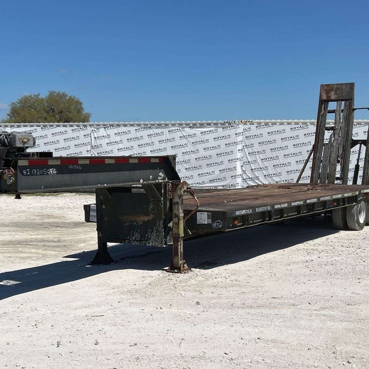 T/A Drop Deck Equipment Tailer