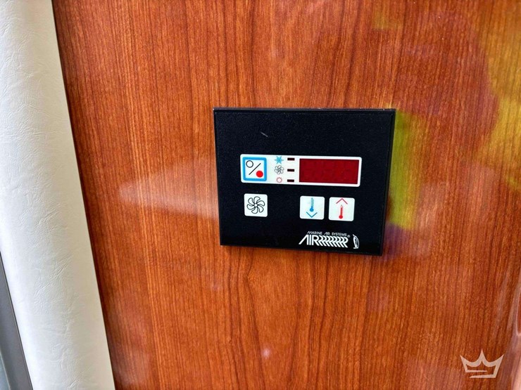 2007-30ft.-regal-30-express-cruiser-boat-with-2010-vantage-t/a-33-ft.-trailer-image-20