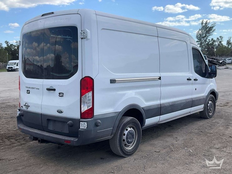 2015-ford-transit-image-3
