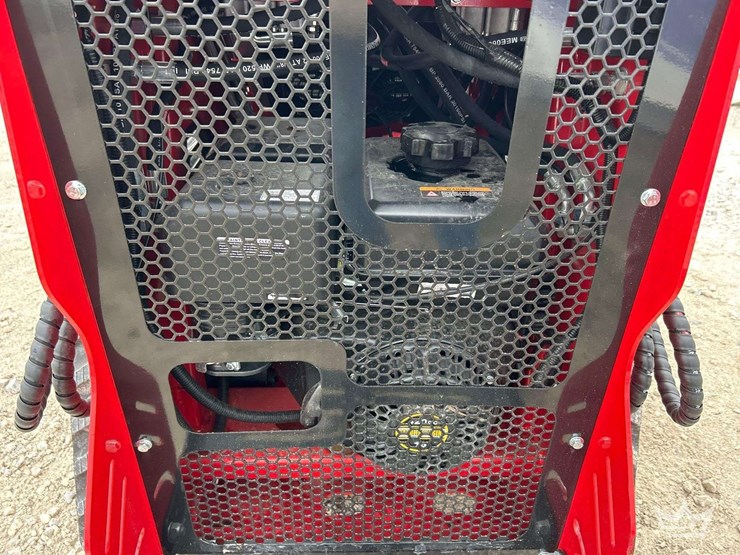 2025-ht360w-mini-stand-on-track-loader-skid-steer-image-7