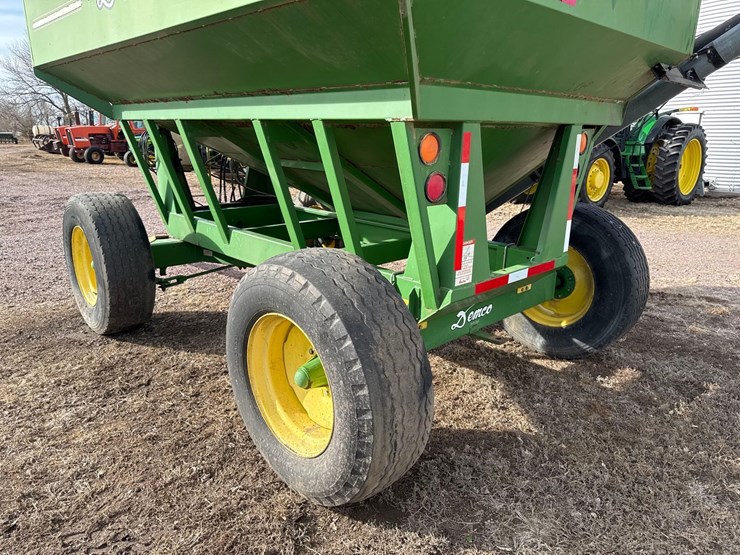 demco-365bu-gravity-wagon-w/-seed-auger-image-18