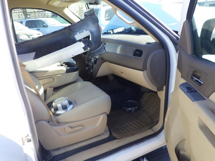 2014-chevrolet-tahoe-image-6