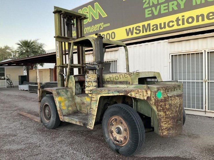 clark-rhy160d-forklift-image-7