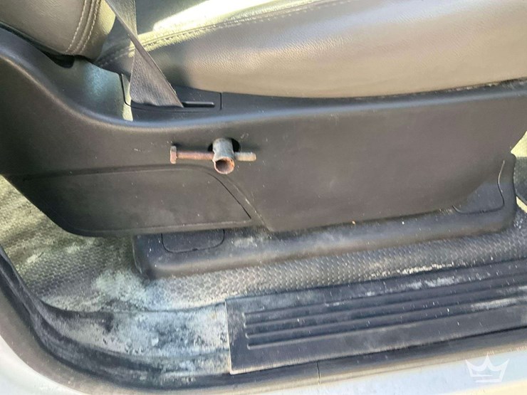 2009-chevrolet-silverado-2500-image-25