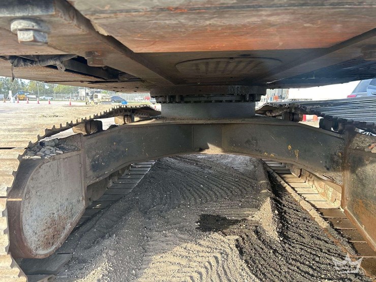 2018-hitachi-zx300-lc-6n-image-31