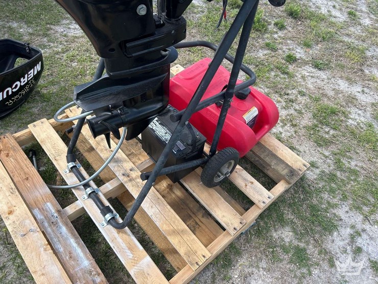 2010-mercury-15hp-tiller-four-stroke-outboard-boat-motor-image-11