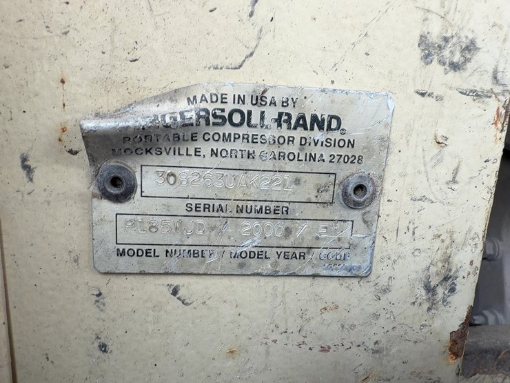 2015-ingersoll-rand-185-image-14