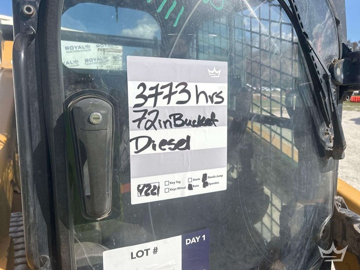 2021-caterpillar-259d3-image-23