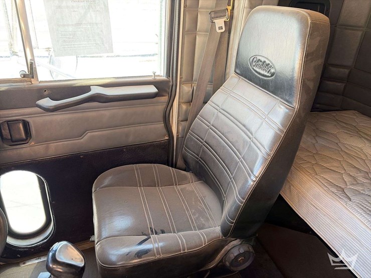 2001-peterbilt-378-image-15