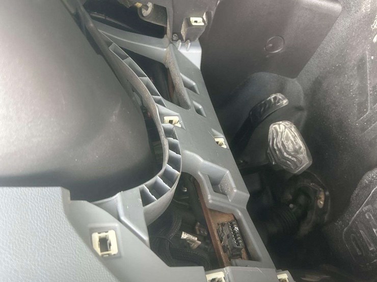 2015-ford-transit-image-32