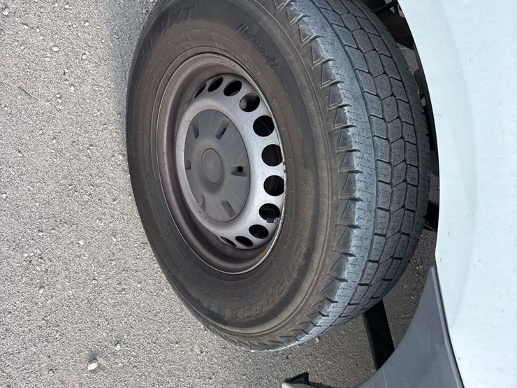 2019-mercedes-sprinter-2500-cargo-van-image-15